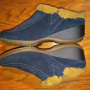 Sporto Navy Suede Mules with Tan Fur Trim
